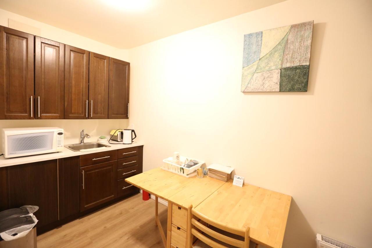 Phoebe Wang Toronto Ngoại thất bức ảnh