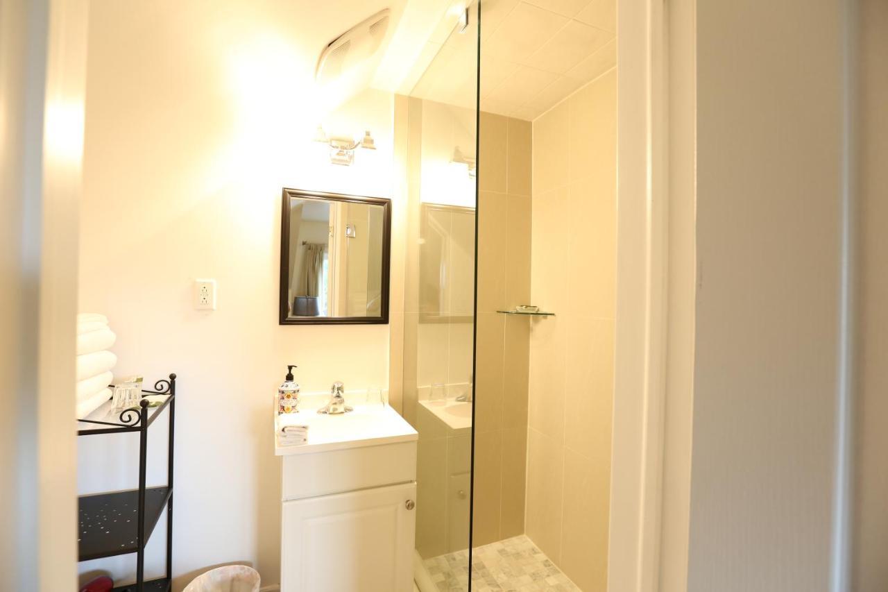 Phoebe Wang Toronto Ngoại thất bức ảnh