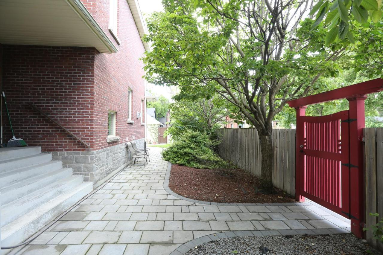 Phoebe Wang Toronto Ngoại thất bức ảnh